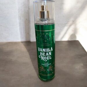 Bath and Body Works Body Spray~ Vanilla Bean Noel